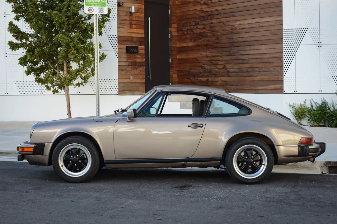 1982 Porsche 911 Carrera SC - Image 6 of 6