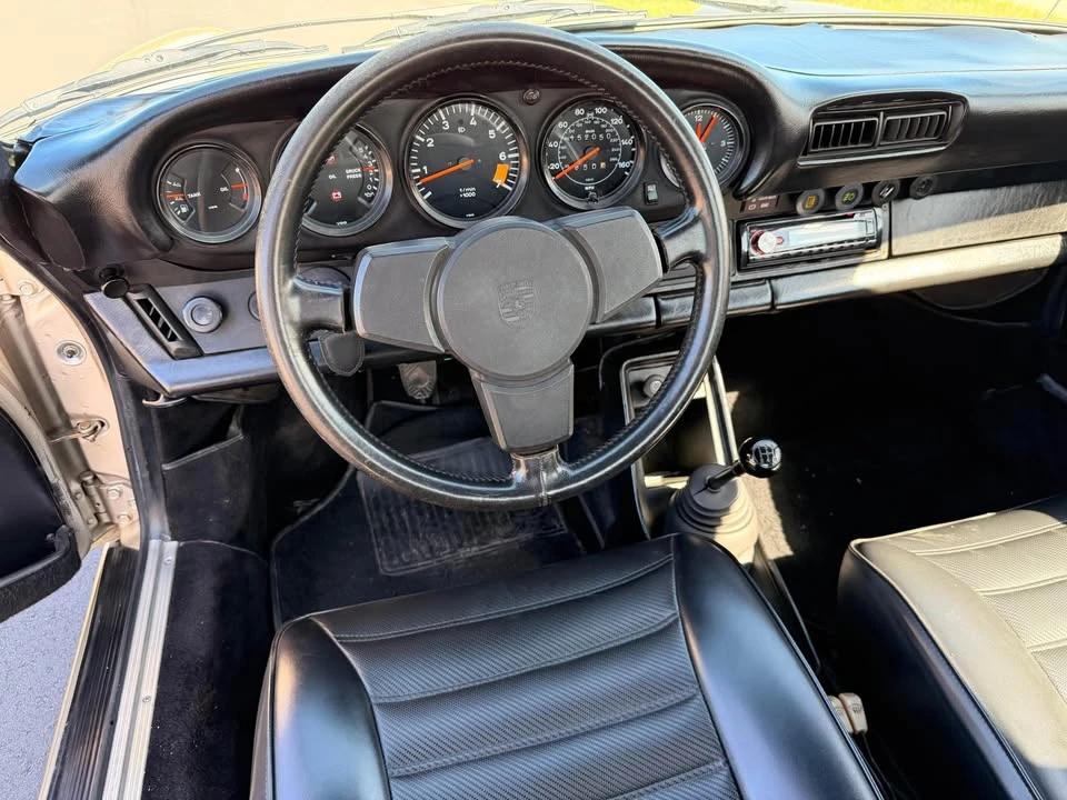 1982 Porsche 911 Carrera SC - Image 6 of 11