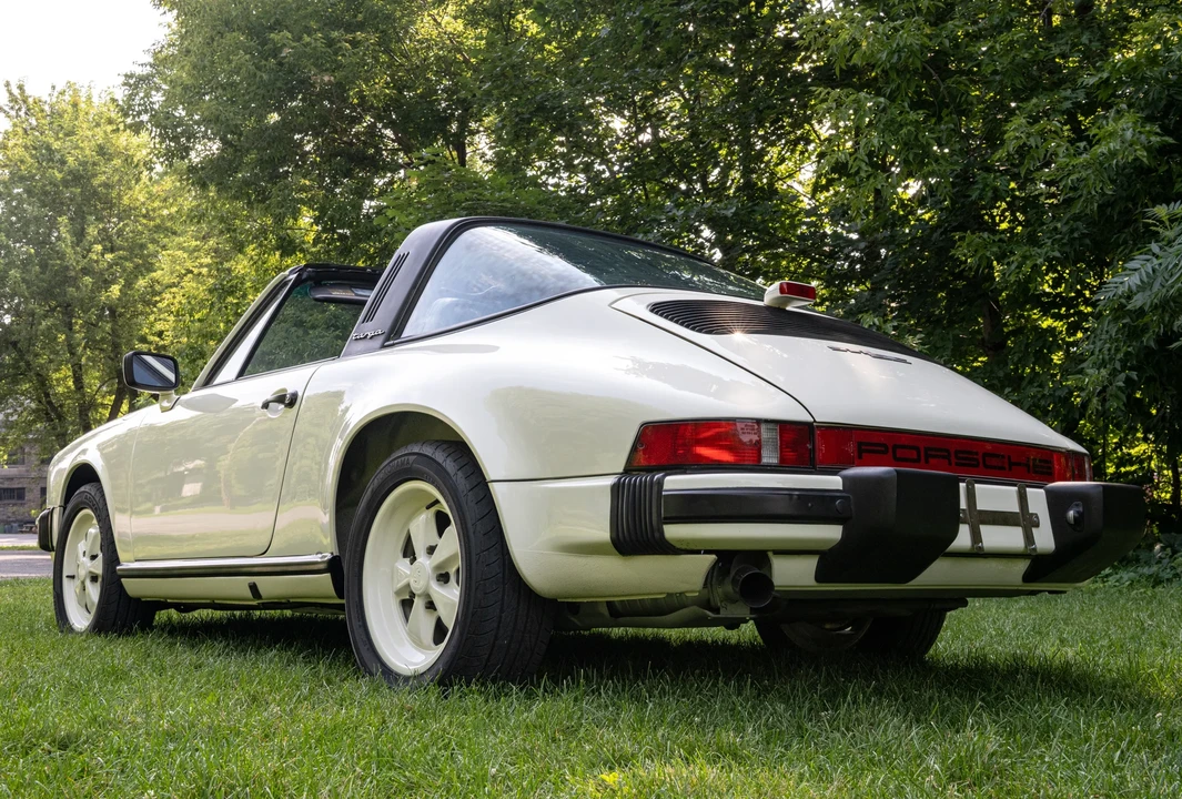 1982 Porsche 911 Carrera SC - Image 16 of 31