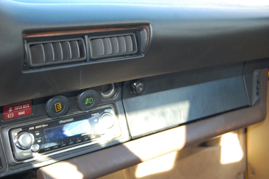 1982 Porsche 911 Carrera SC - Image 25 of 31