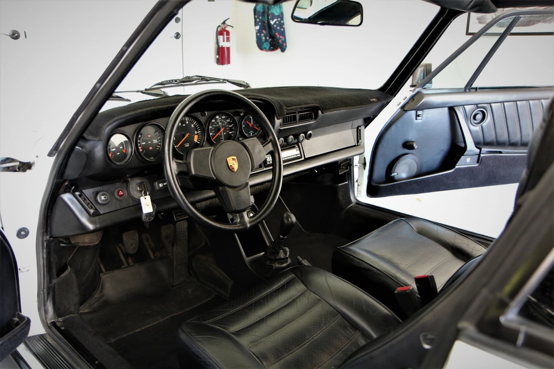 1982 Porsche 911 Carrera SC - Image 13 of 31