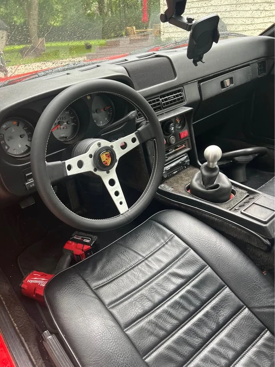1982 Porsche 924 - Image 2 of 9