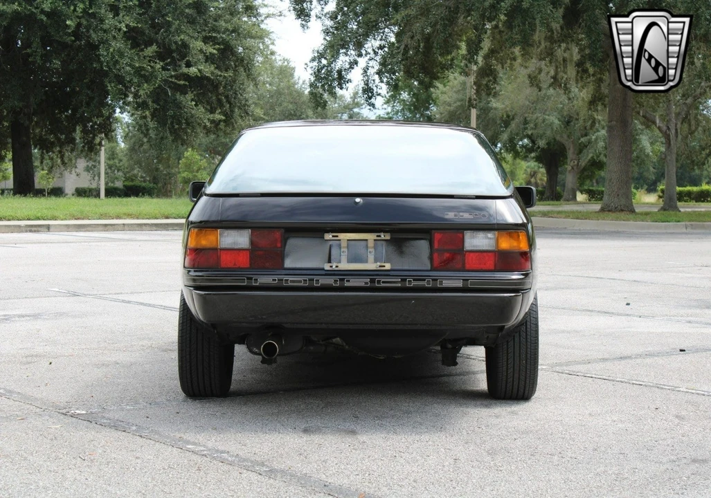 1982 Porsche 924 - Image 10 of 12
