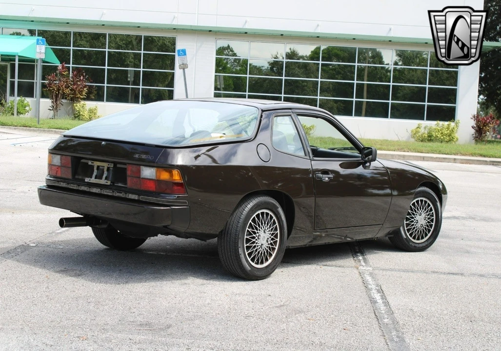 1982 Porsche 924 - Image 5 of 12