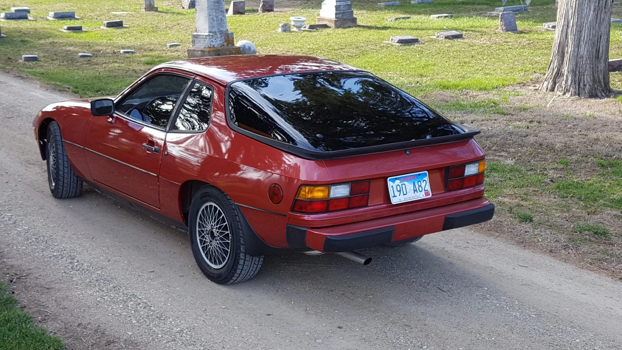 1982 Porsche 924 - Image 10 of 31