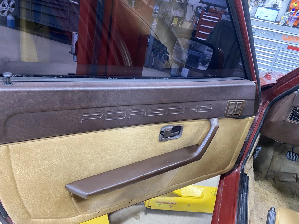 1982 Porsche 924 - Image 24 of 31