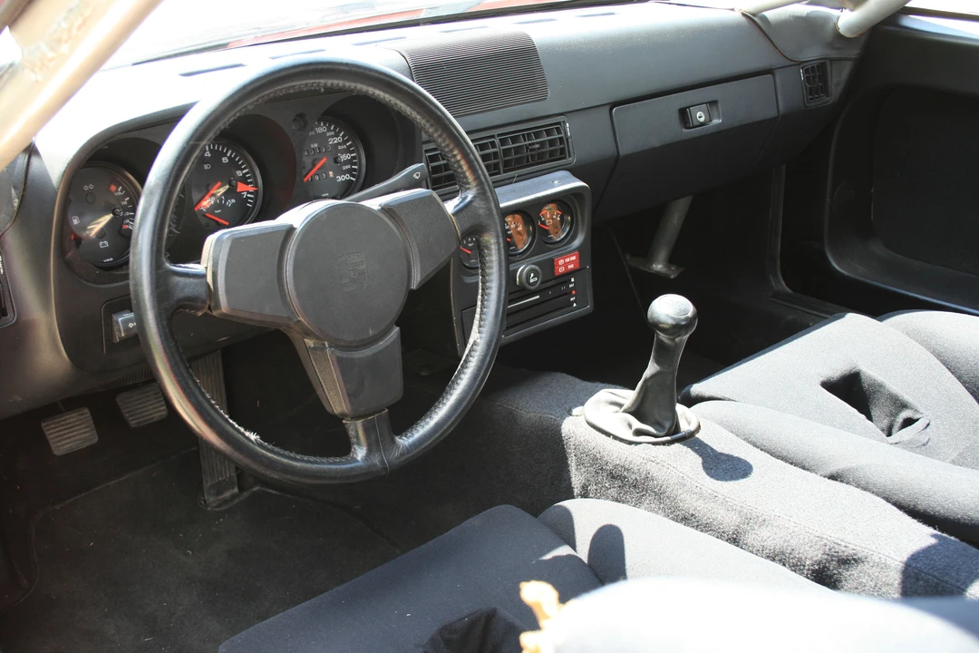 1982 Porsche 924 - Image 5 of 5
