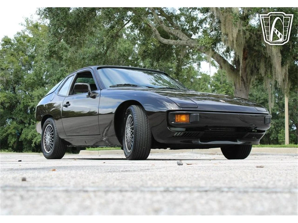 1982 Porsche 924 - Image 11 of 31