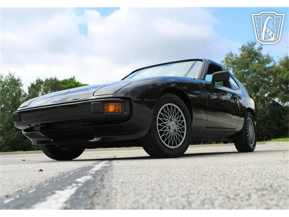 1982 Porsche 924 - Image 2 of 31
