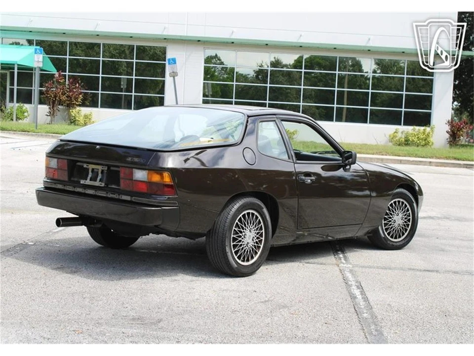 1982 Porsche 924 - Image 9 of 31
