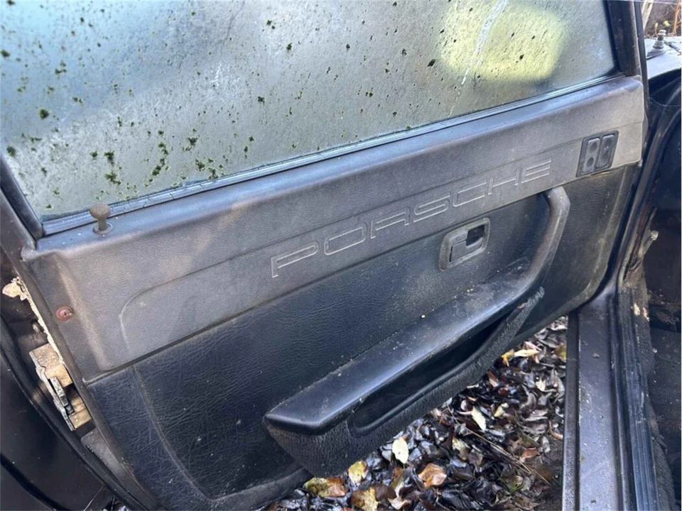 1982 Porsche 924 - Image 2 of 30