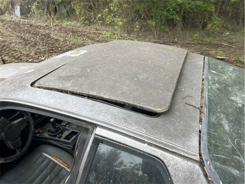 1982 Porsche 924 - Image 16 of 30