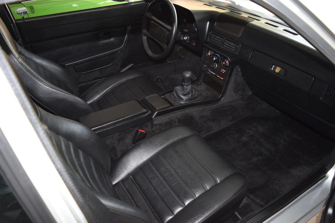 1982 Porsche 924 - Image 29 of 31