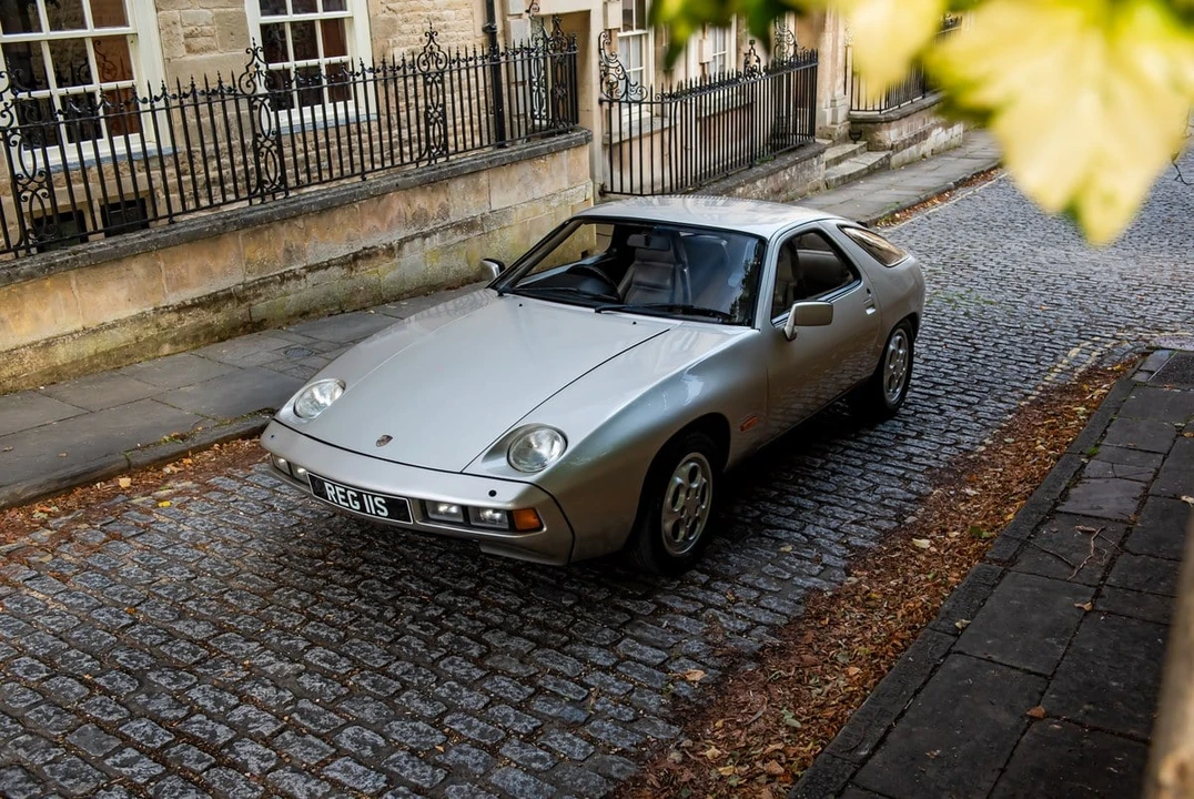 1982 Porsche 928 - Image 4 of 30