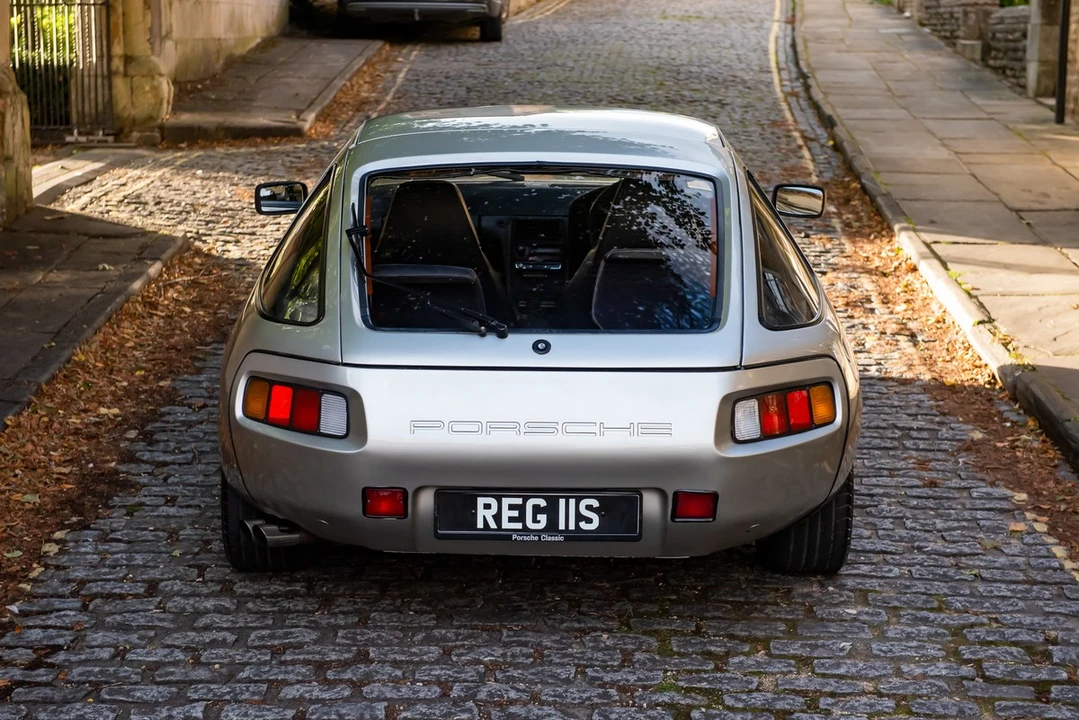 1982 Porsche 928 - Image 12 of 30