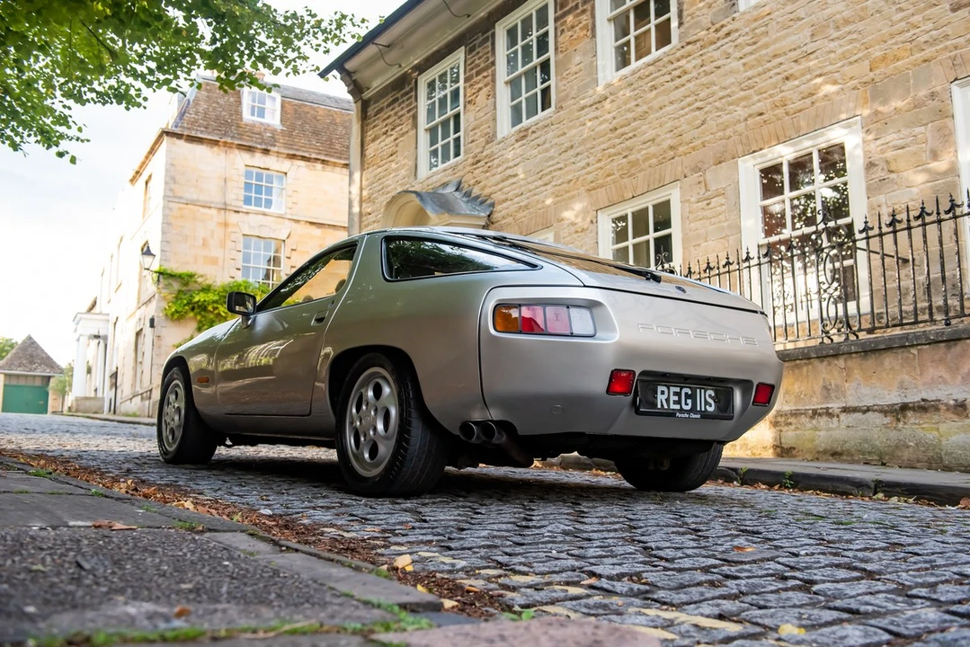 1982 Porsche 928 - Image 9 of 30