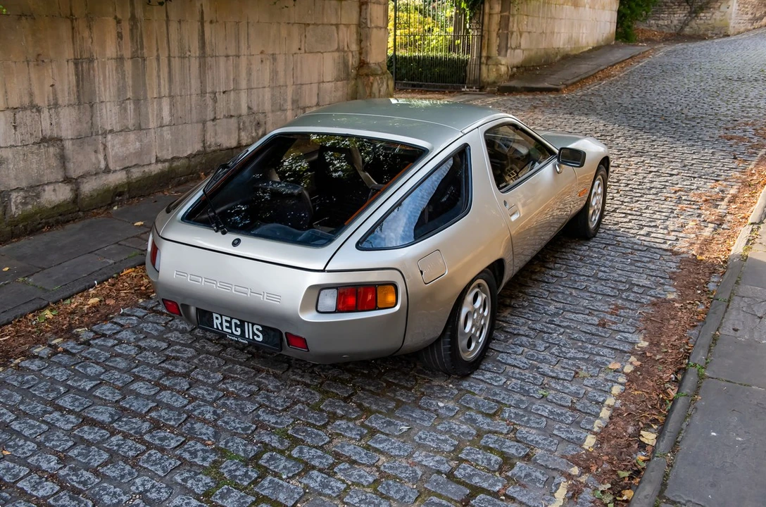 1982 Porsche 928 - Image 16 of 30