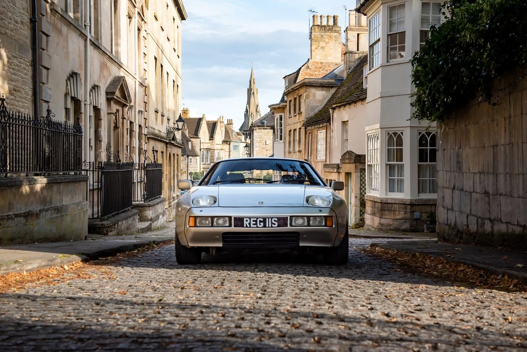 1982 Porsche 928 - Image 2 of 30