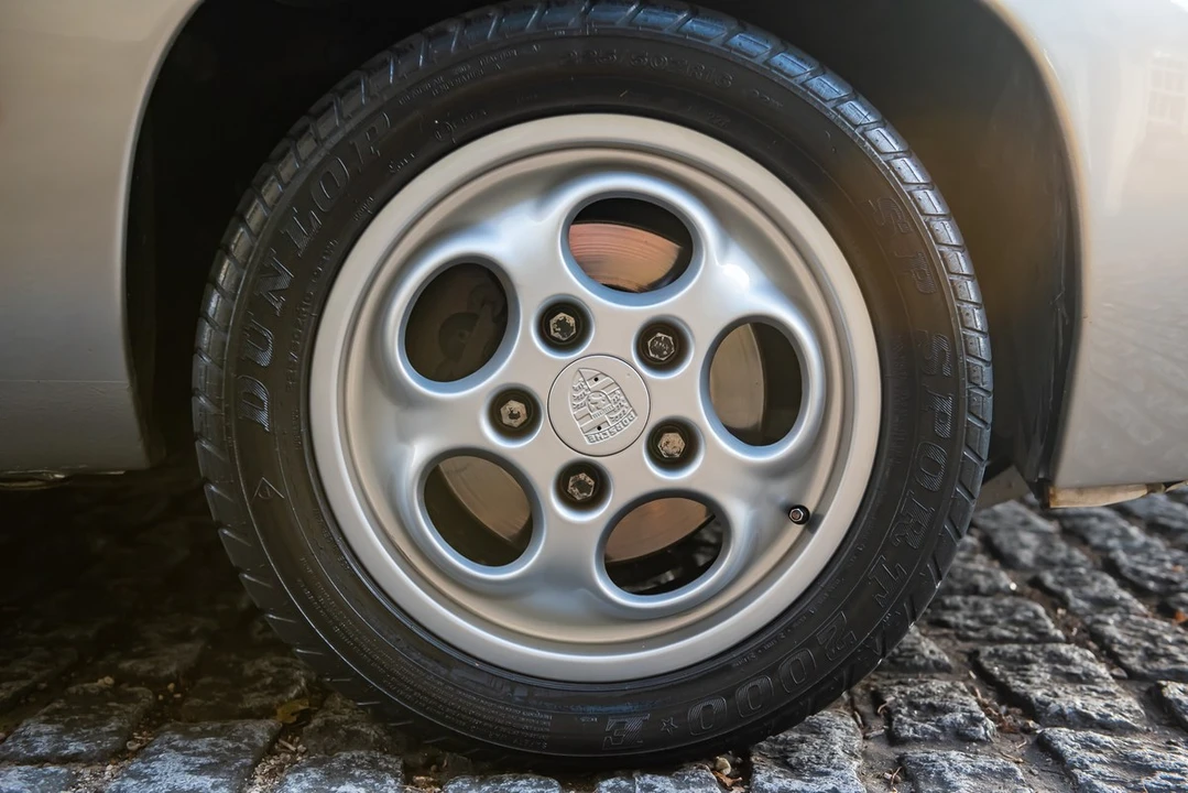 1982 Porsche 928 - Image 26 of 30