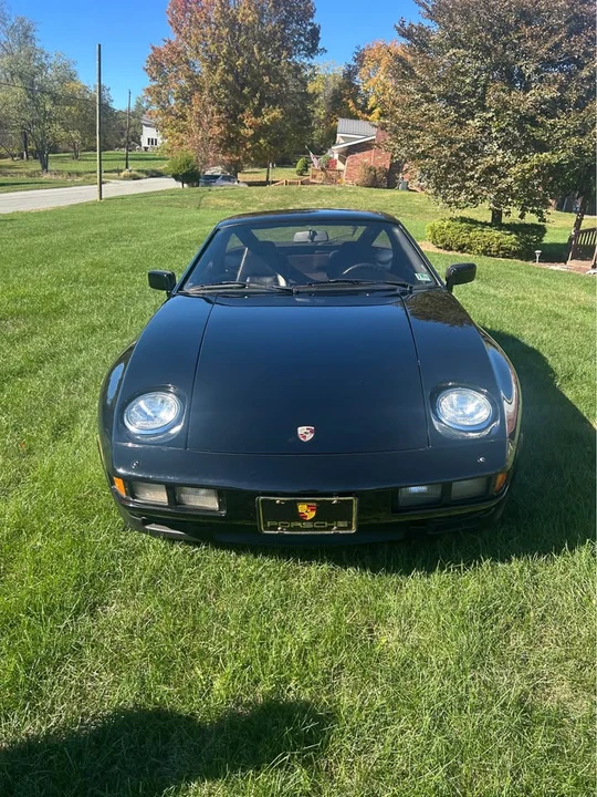 1982 Porsche 928 - Image 3 of 18
