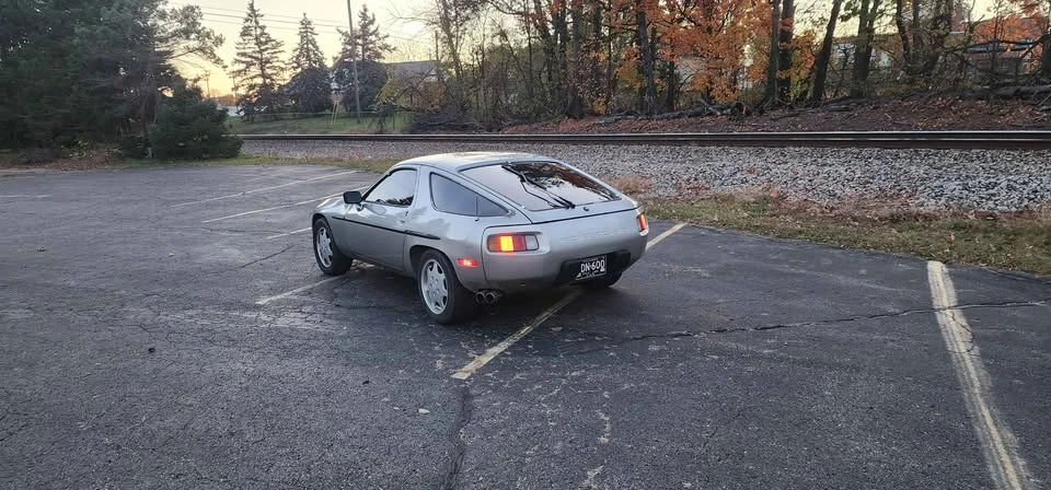 1982 Porsche 928 - Image 13 of 18