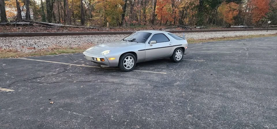 1982 Porsche 928 - Image 17 of 18