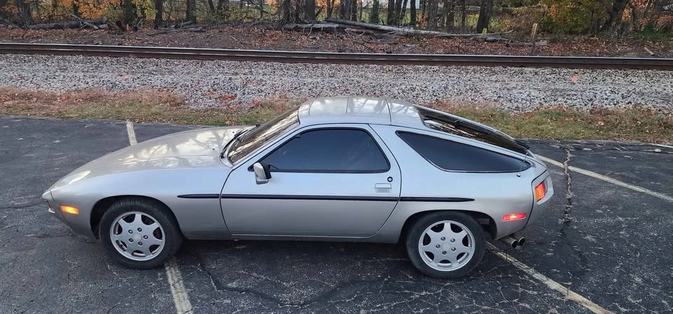 1982 Porsche 928 - Image 9 of 18