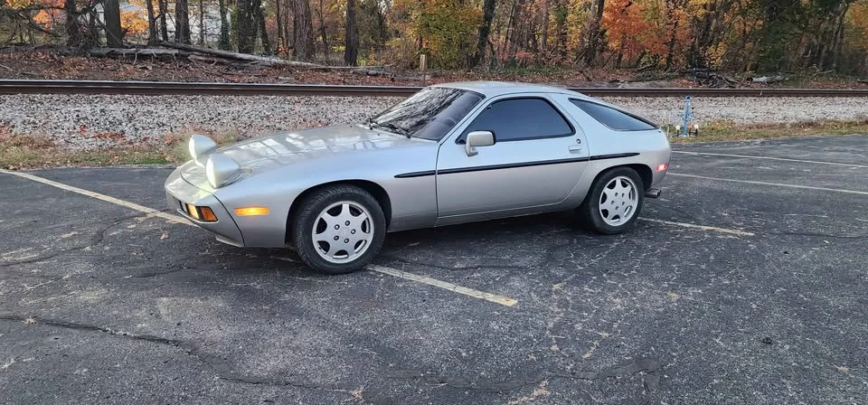 1982 Porsche 928 - Image 6 of 18