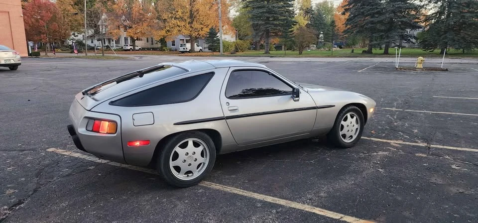 1982 Porsche 928 - Image 8 of 18