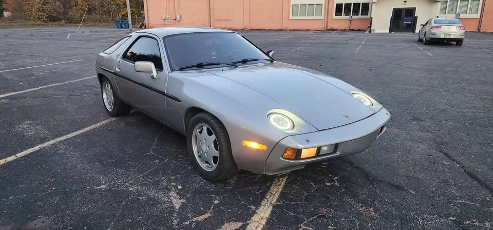 1982 Porsche 928 - Image 11 of 15