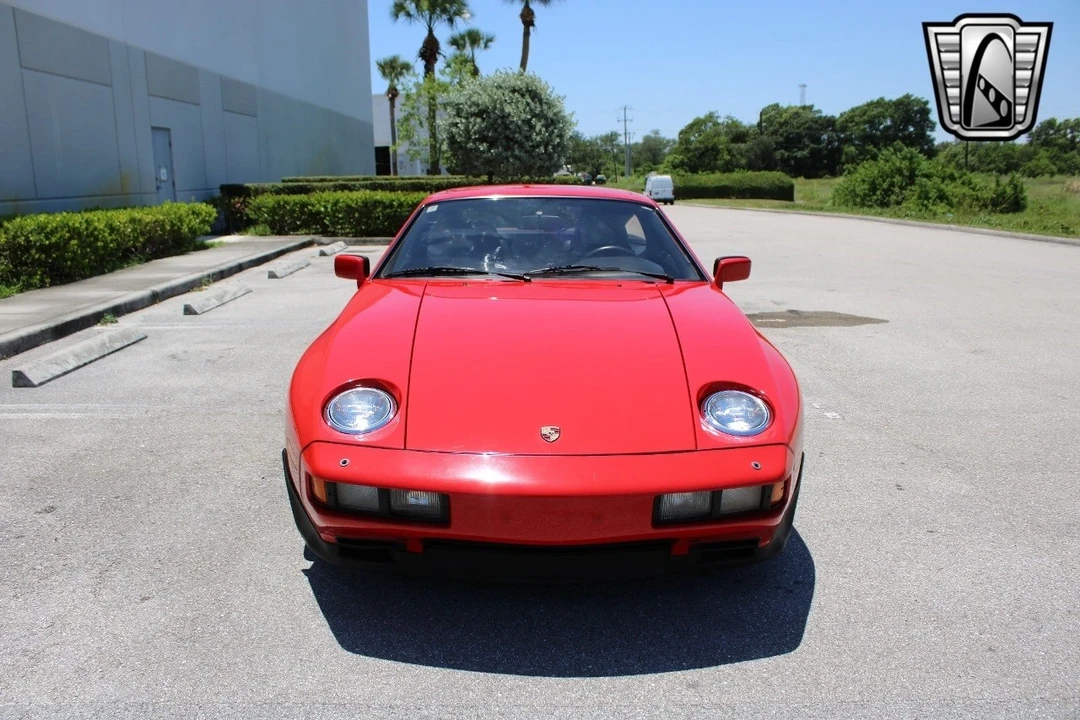 1982 Porsche 928 - Image 3 of 12