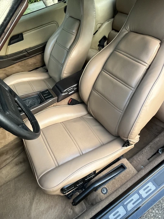 1982 Porsche 928 - Image 16 of 21
