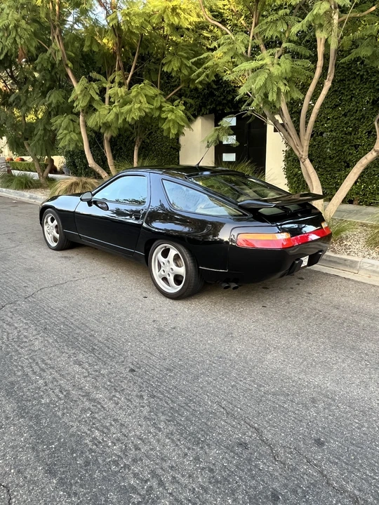 1982 Porsche 928 - Image 4 of 21
