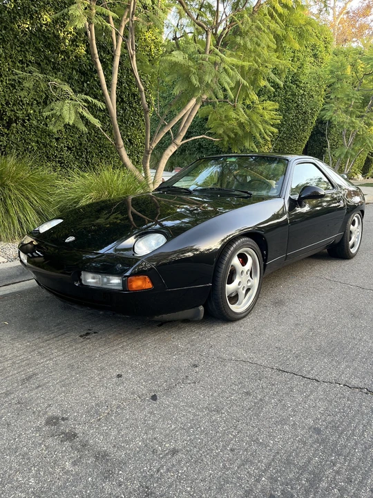 1982 Porsche 928 - Image 2 of 21