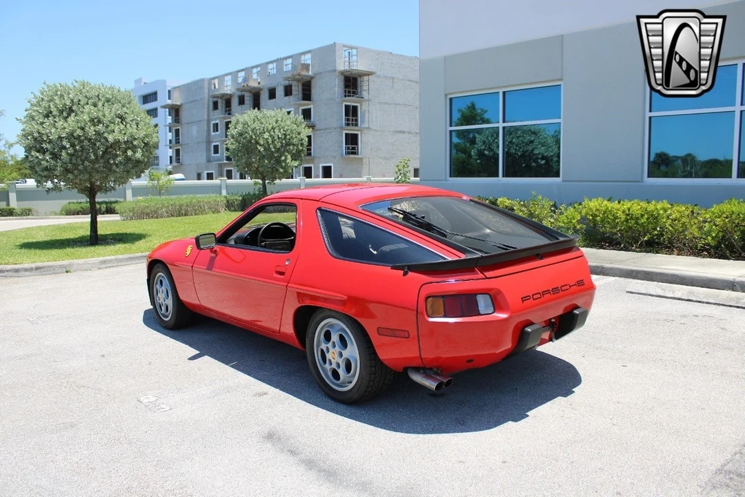 1982 Porsche 928 - Image 7 of 12