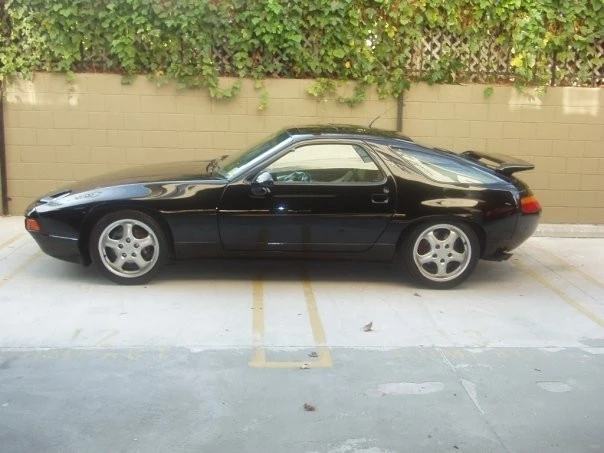 1982 Porsche 928 - Image 10 of 21