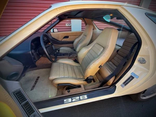 1982 Porsche 928 - Image 3 of 7
