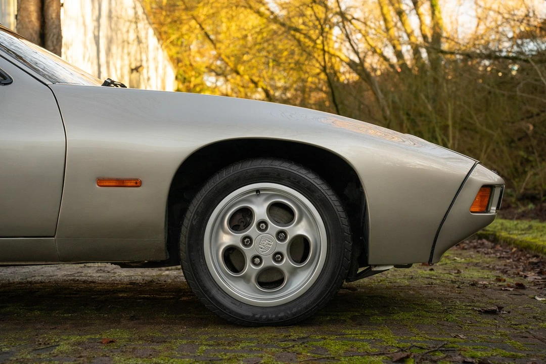 1982 Porsche 928 - Image 21 of 30