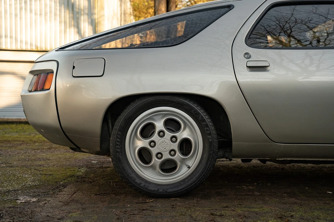 1982 Porsche 928 - Image 22 of 30