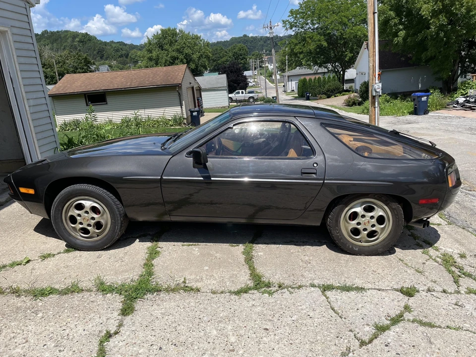 1982 Porsche 928 - Image 16 of 31