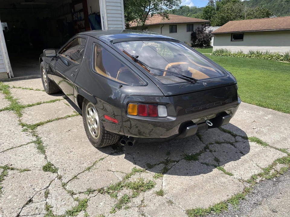 1982 Porsche 928 - Image 14 of 31