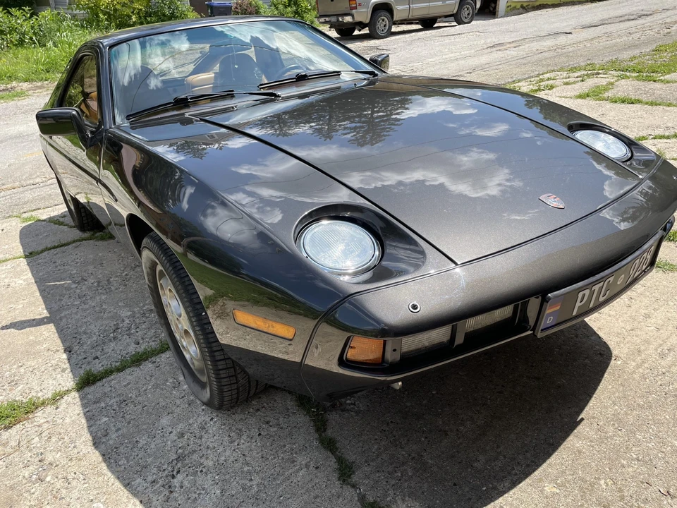 1982 Porsche 928 - Image 10 of 31
