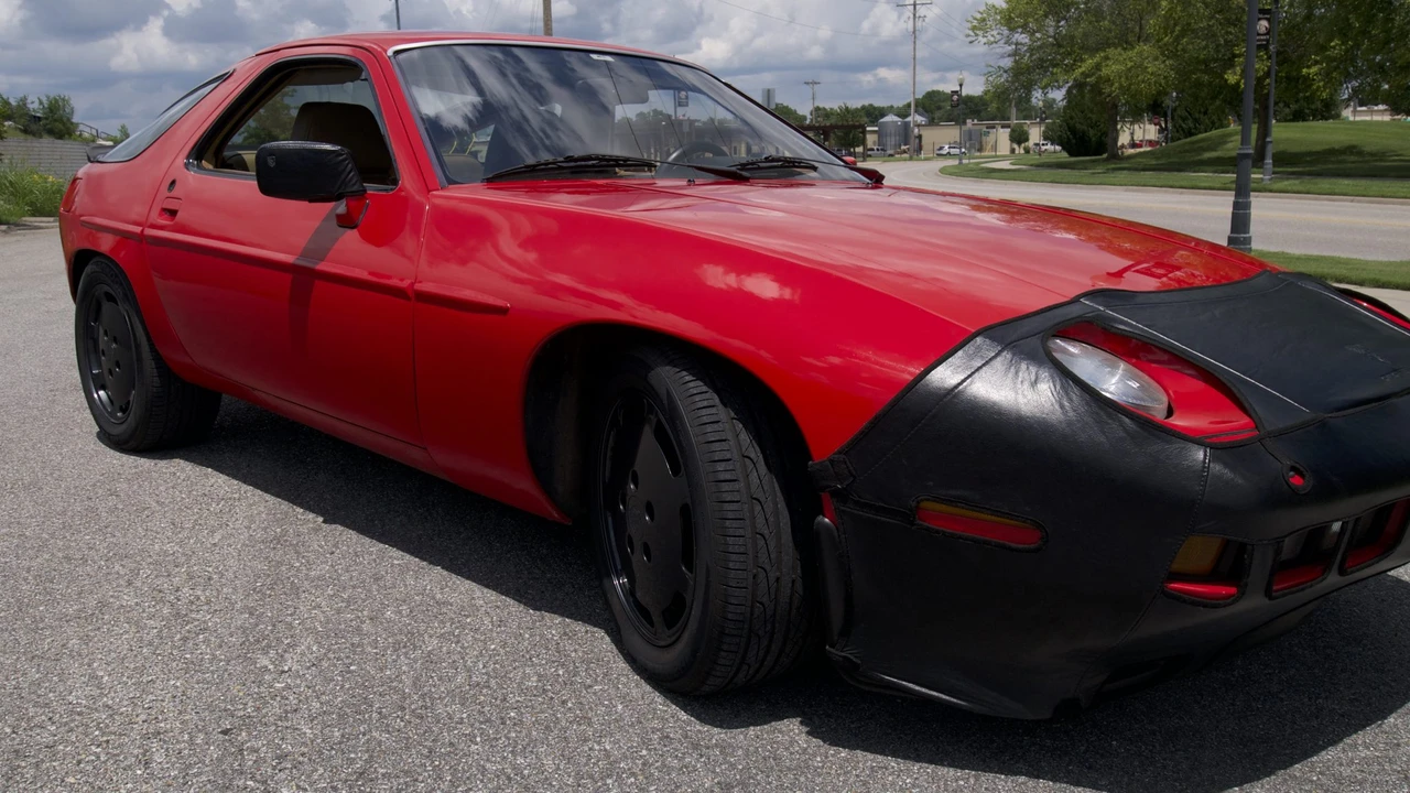 1982 Porsche 928 - Image 24 of 31