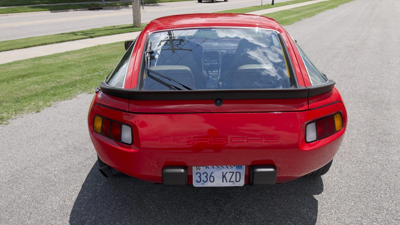 1982 Porsche 928 - Image 15 of 31