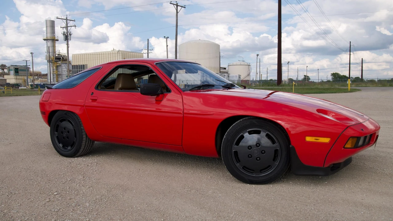 1982 Porsche 928 - Image 9 of 31