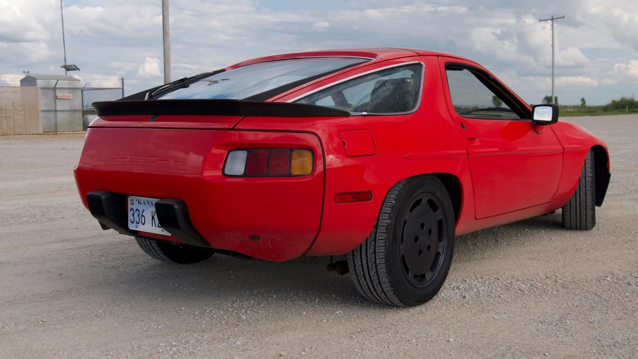1982 Porsche 928 - Image 8 of 31