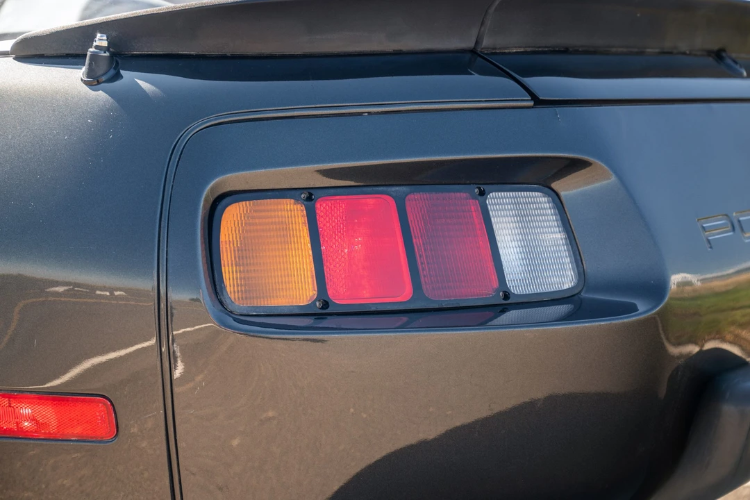 1982 Porsche 928 - Image 22 of 31