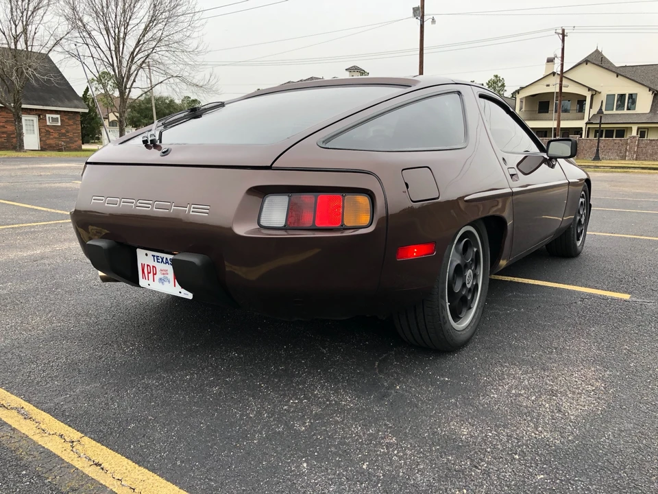 1982 Porsche 928 - Image 4 of 31