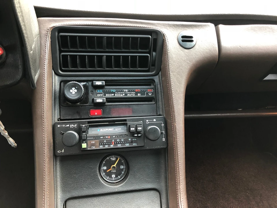 1982 Porsche 928 - Image 24 of 31