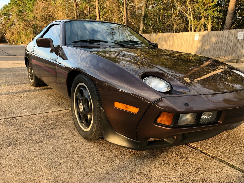 1982 Porsche 928 - Image 7 of 31
